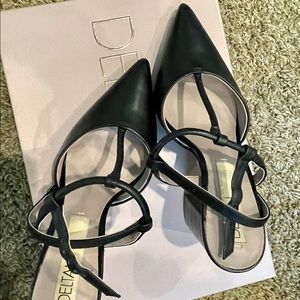 Deltan black leather pointy toe shoes with block heel